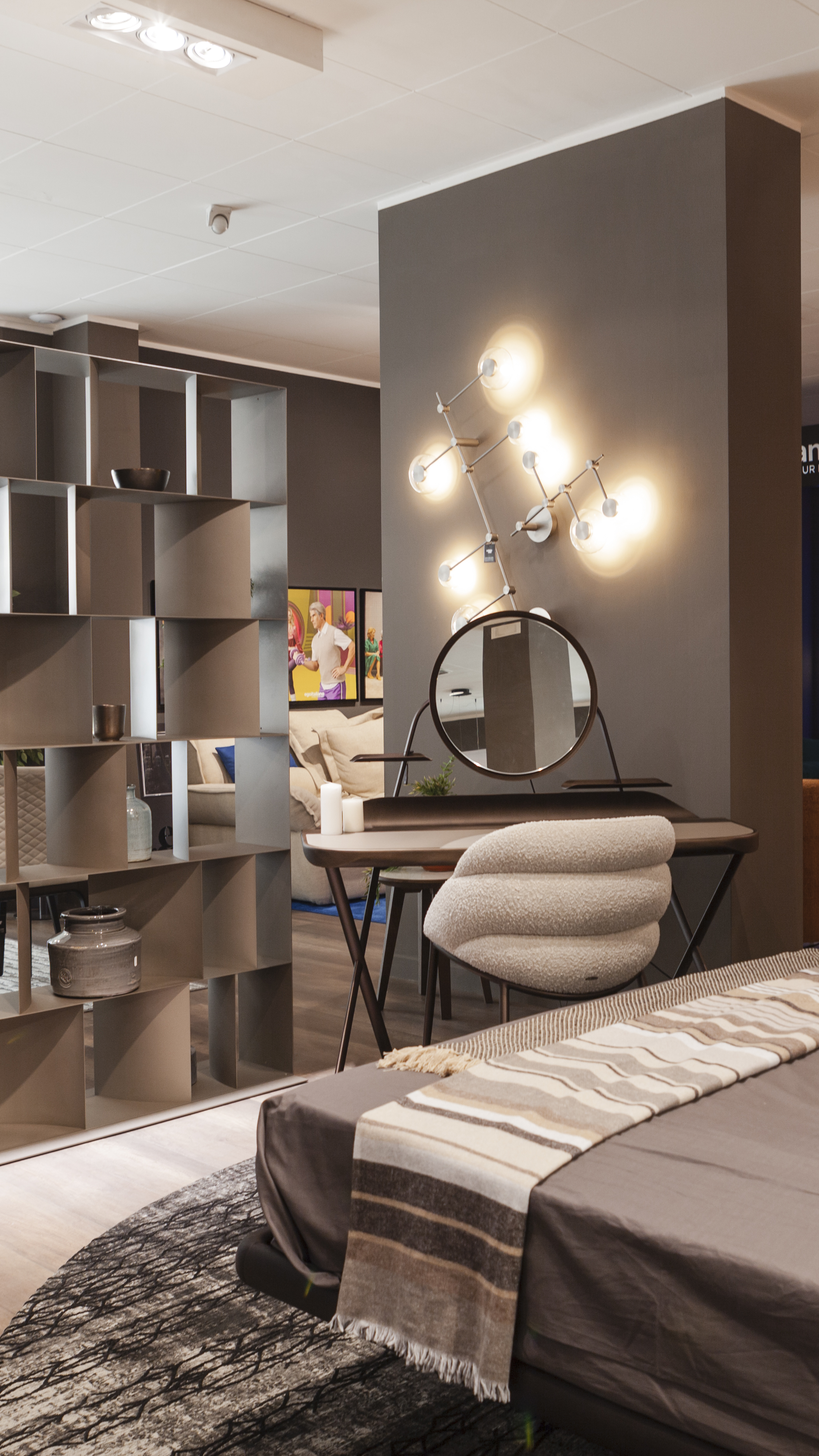 Showroom Cattelan 39